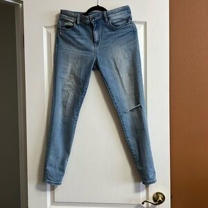 Cut high-rise ankle skinny jean